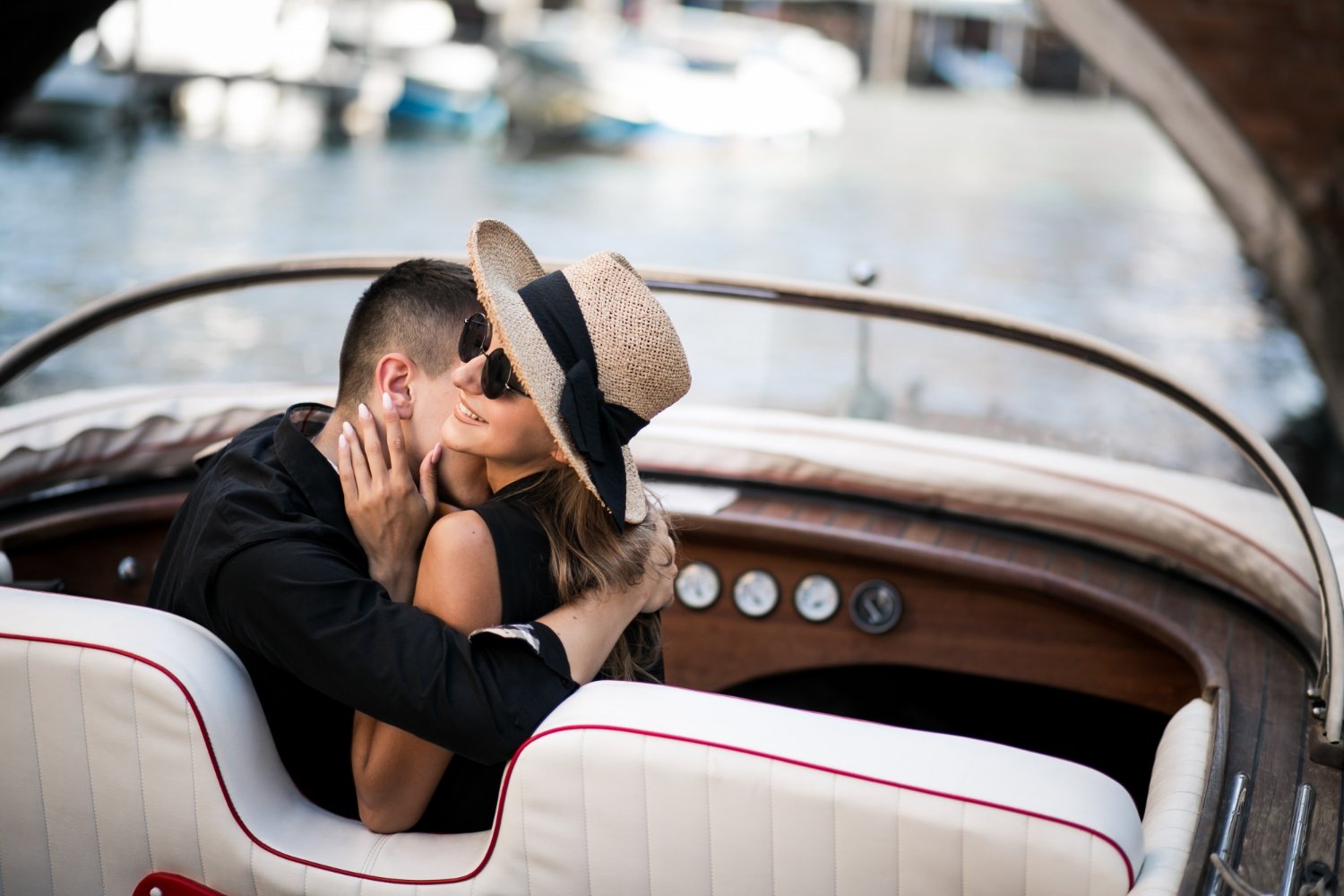 loveseat boat